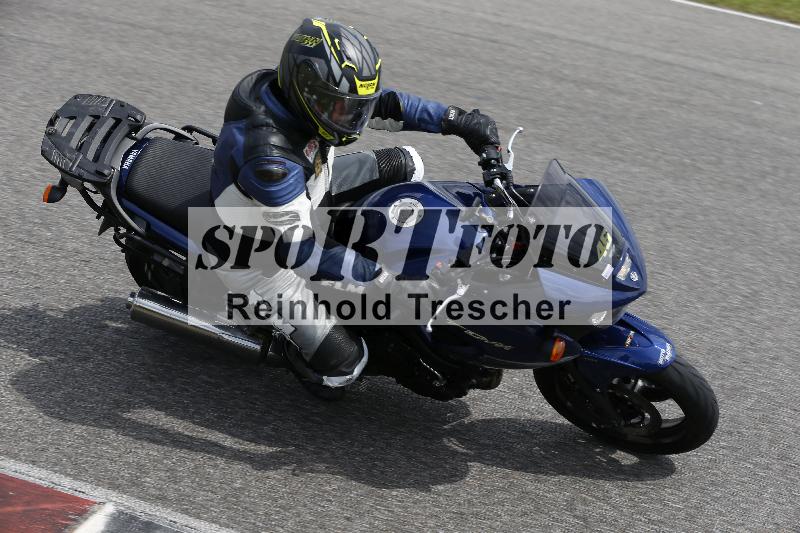 /Archiv-2024/29 12.06.2024 MOTO.CH Track Day ADR/Gruppe blau/52